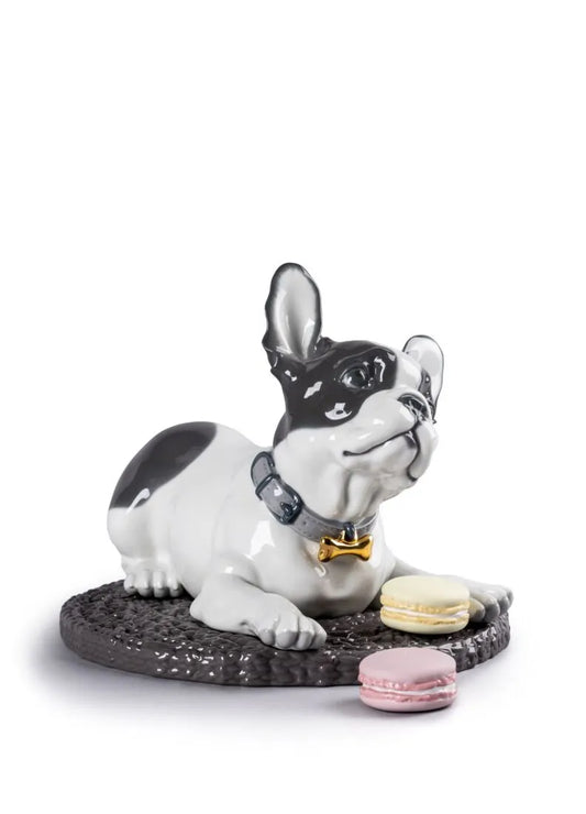 01009398 | Figura perro Bulldog francés con macarons