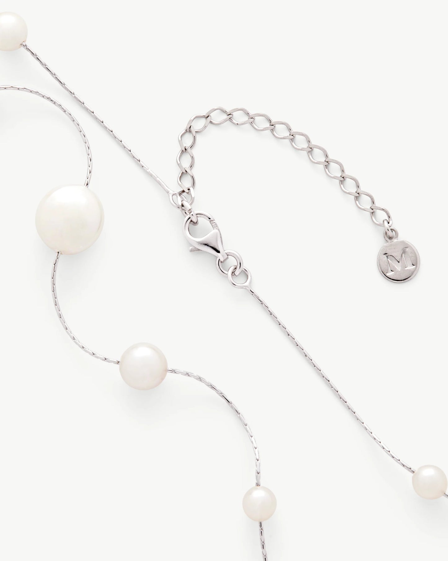 Collar de perla elegante en plata