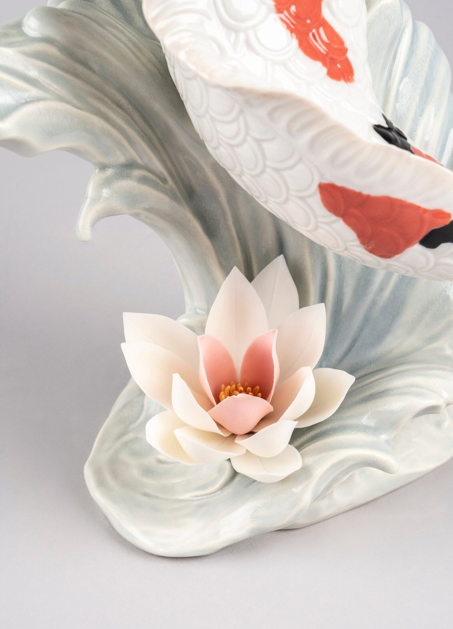 01009431 | Figura Carpa Koi