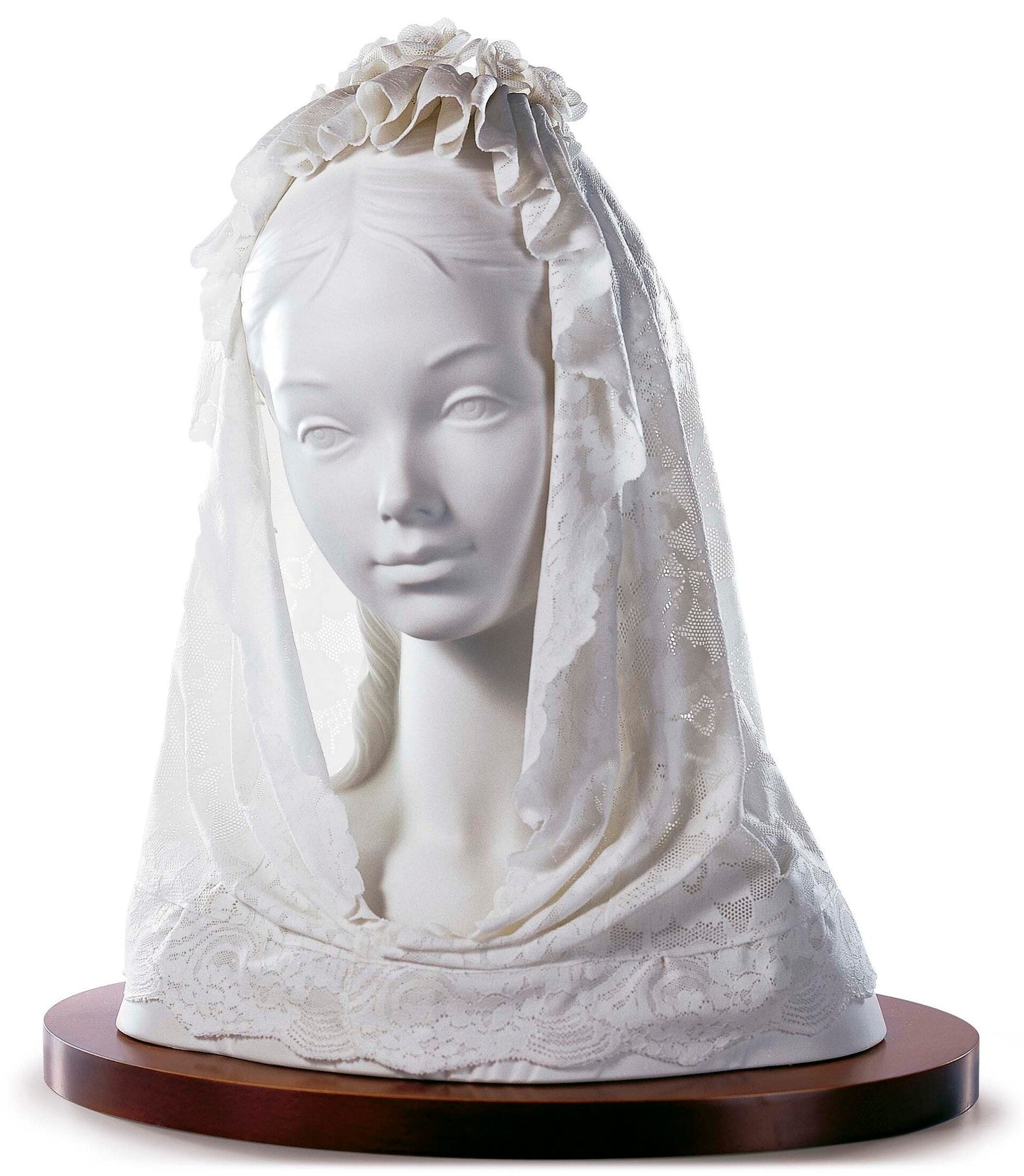 01015927 | BUSTO CON MANTILLA BLANCA