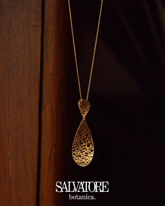 Collar elegante