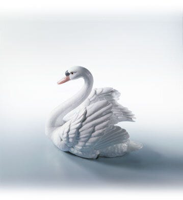 01005231 | CISNE CON LAS ALAS ABIERTAS