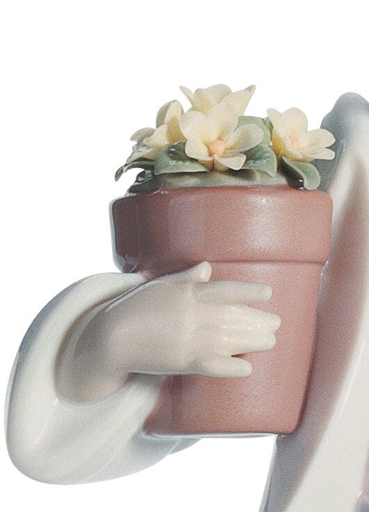 01008240 | Figura niña Naturaleza delicada