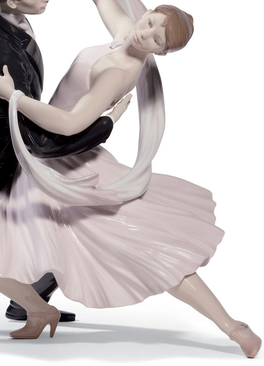 01008638 | Figura pareja Foxtrot elegante. Serie limitada