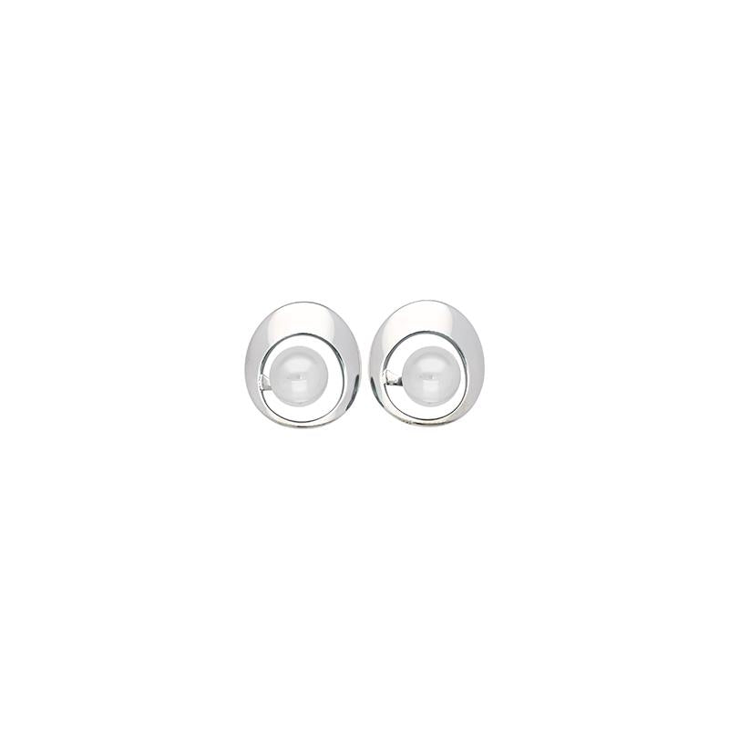 Pendientes de perla elegantes en acero