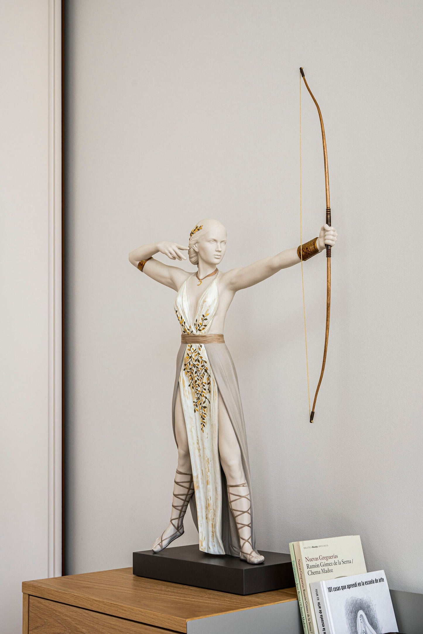 01009586 | Escultura Diana