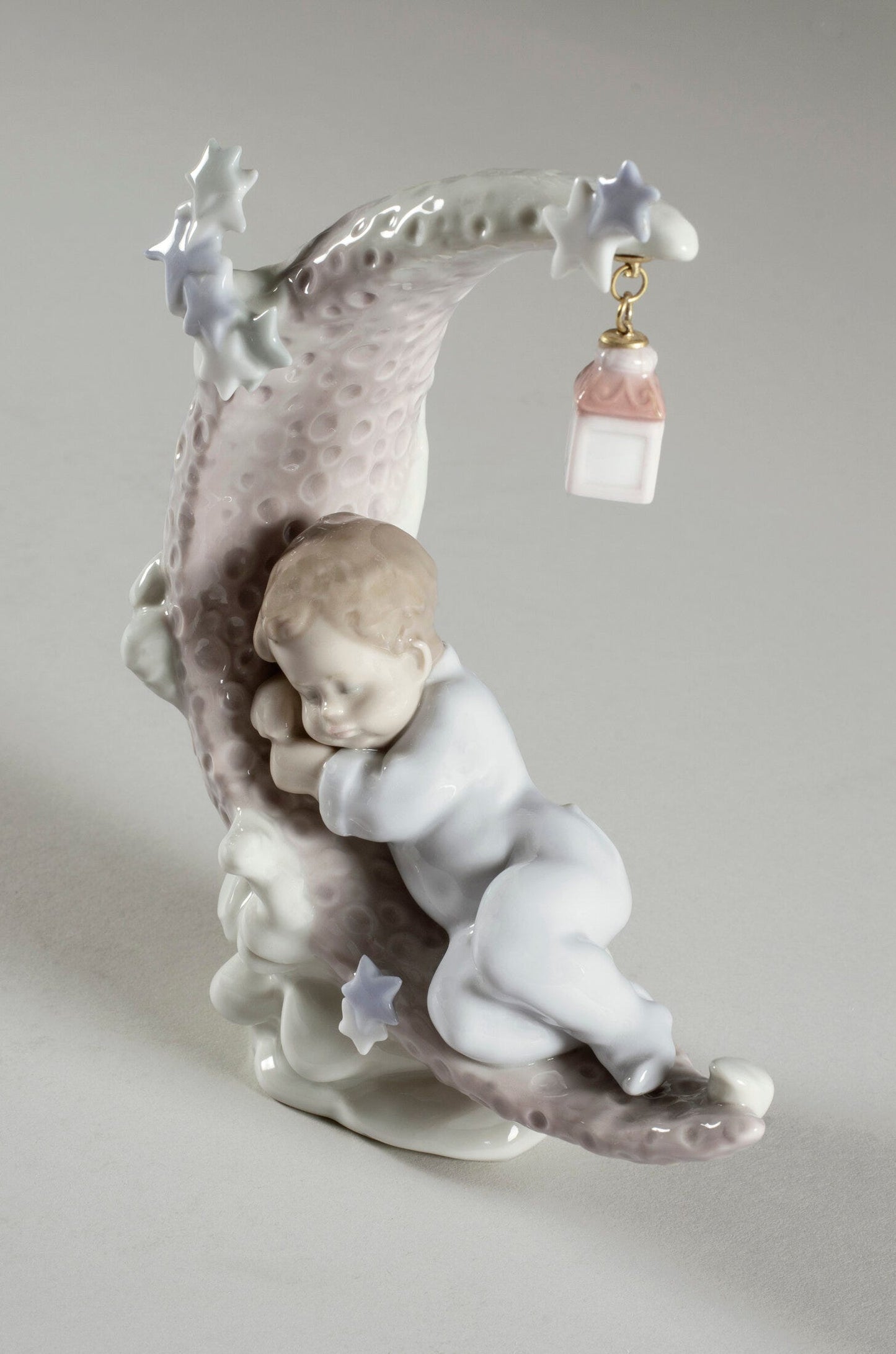 01006479 | Figura niño Soñando con la luna