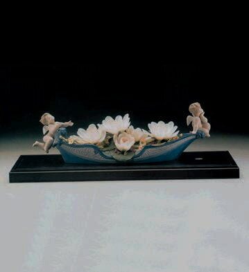 01011796 | Góndola con flores