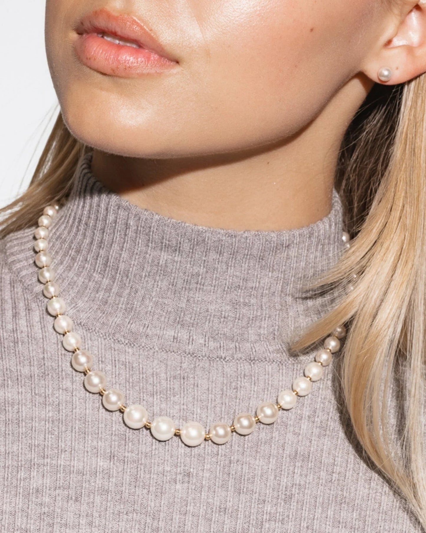Collar de perla elegante en plata