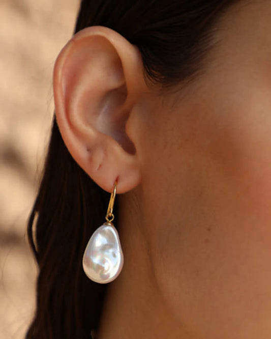 Pendientes Perla Salvaje 14x20mm Dorados Keila en plata