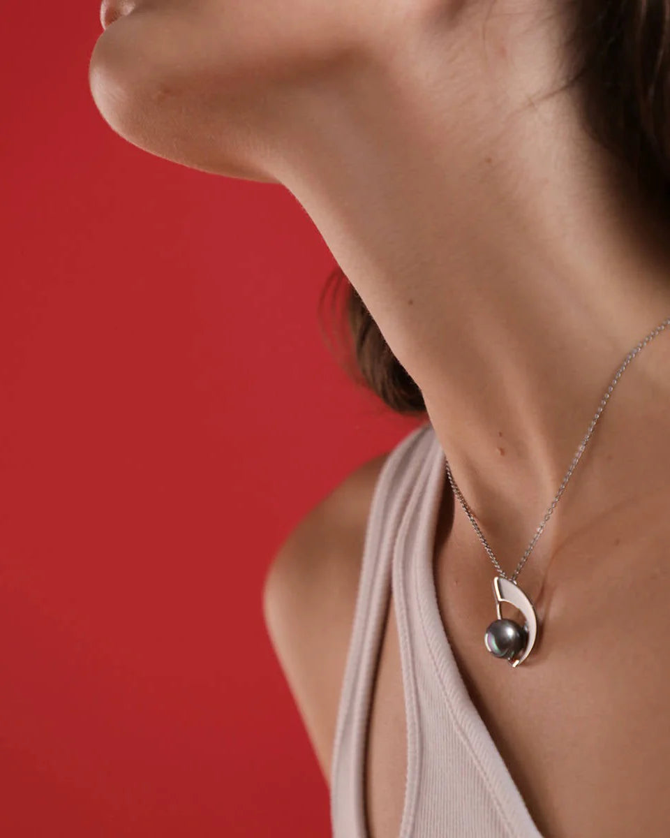 Collar de perla elegante en acero