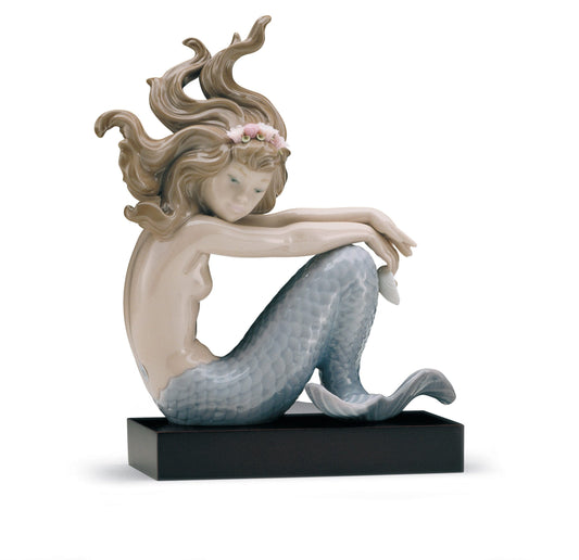 01001413 | Figura Sirena con brazos en rodillas