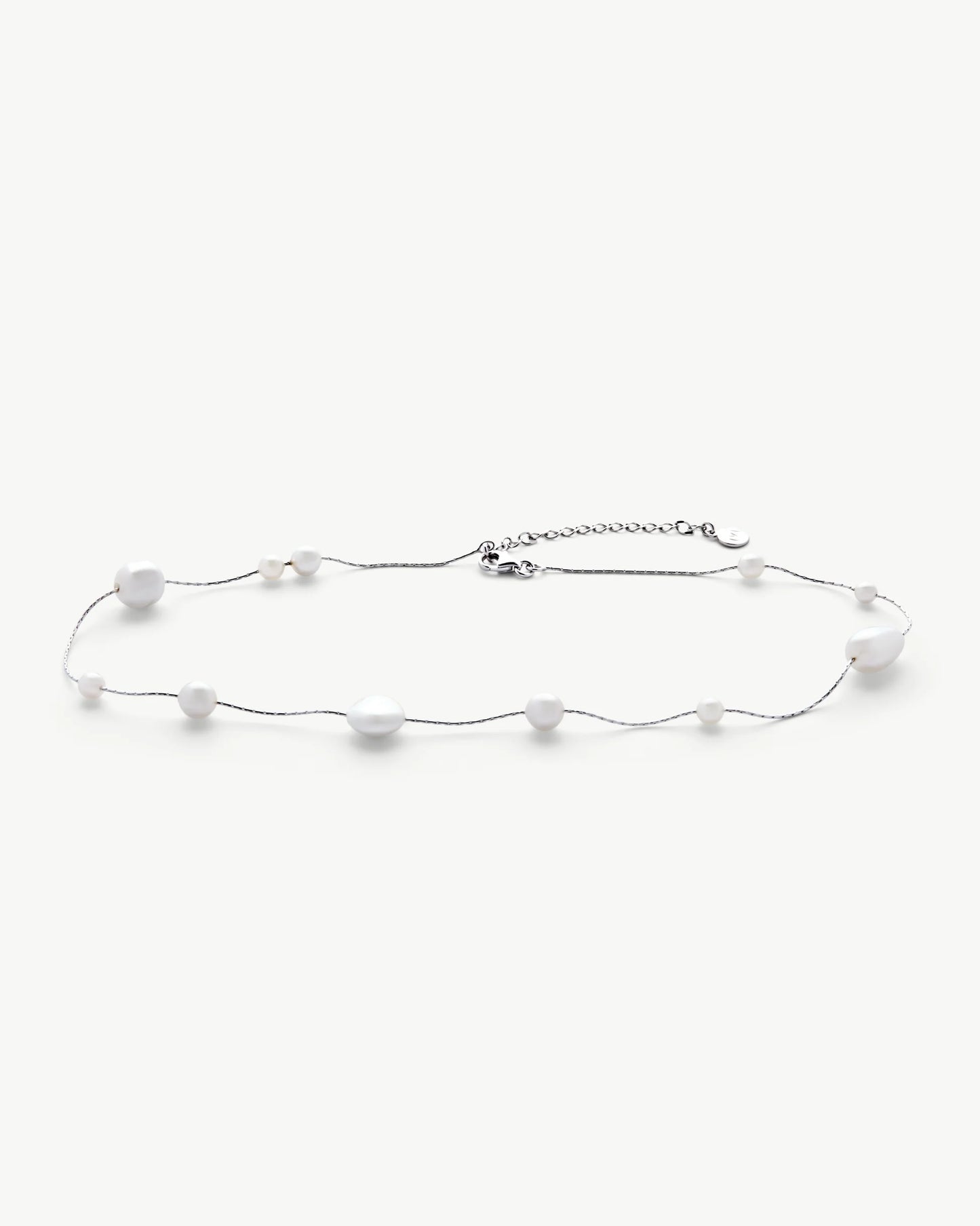 Collar de perla elegante en plata
