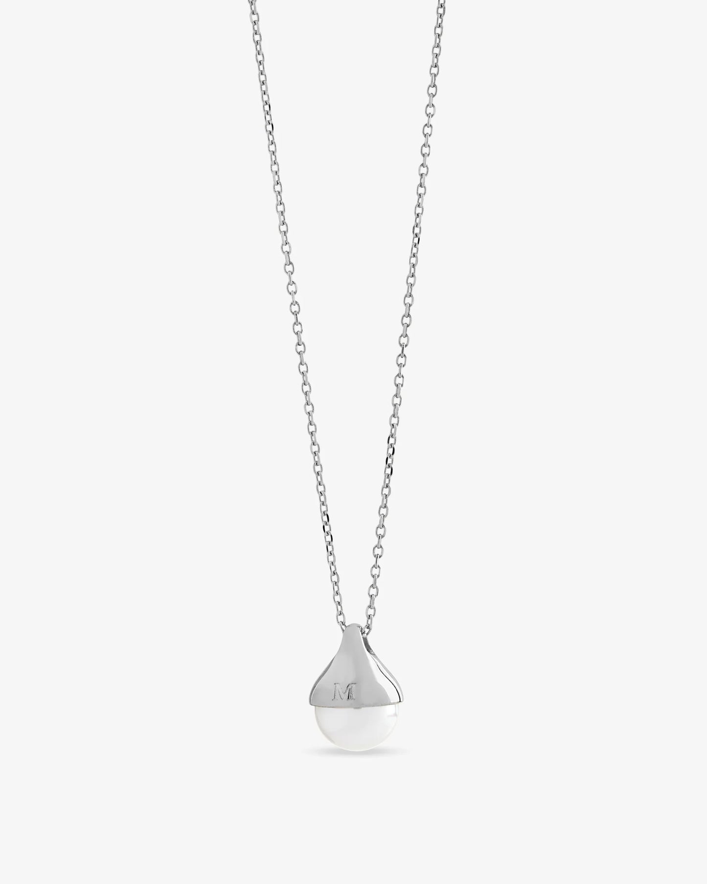 Collar de perla elegante en plata