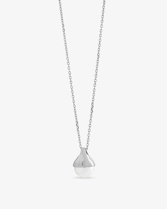 Collar de perla elegante en plata