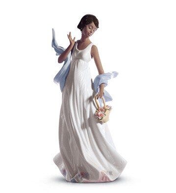 01006783 | Figura mujer Brisa romántica