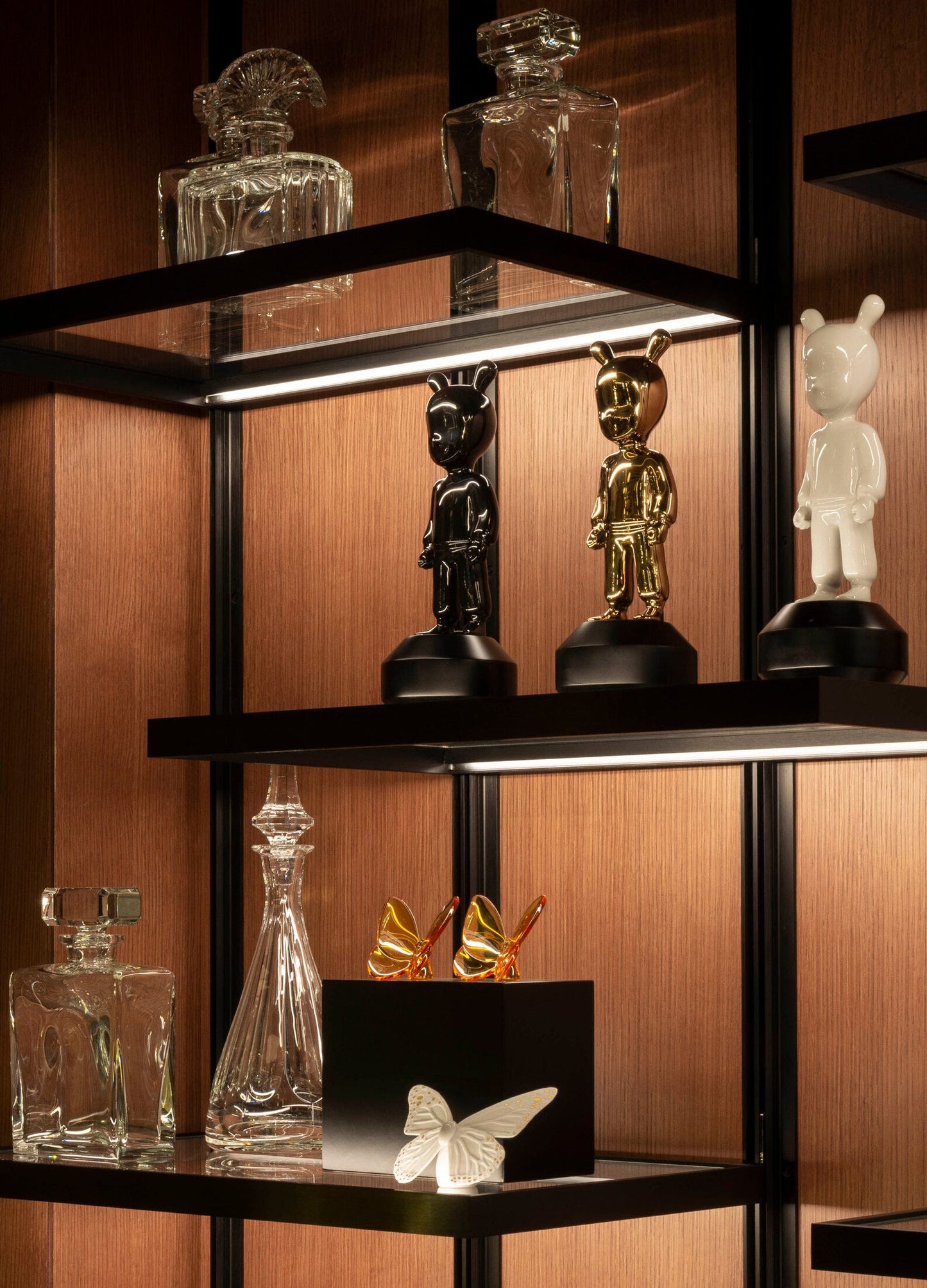 01009451 | Figura Mariposa. Lustre oro y blanco