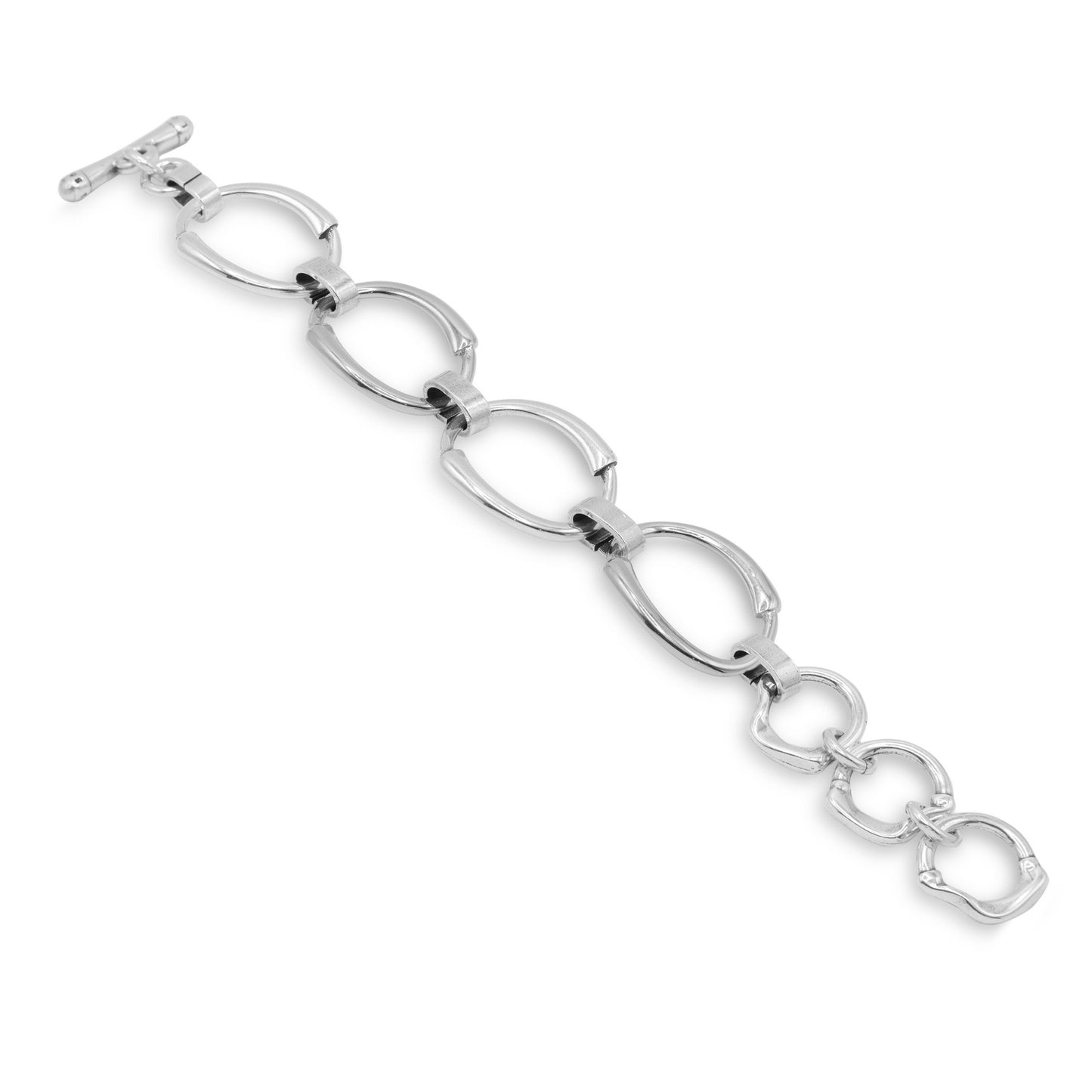 Brazalete Ciclon con presencia elegante