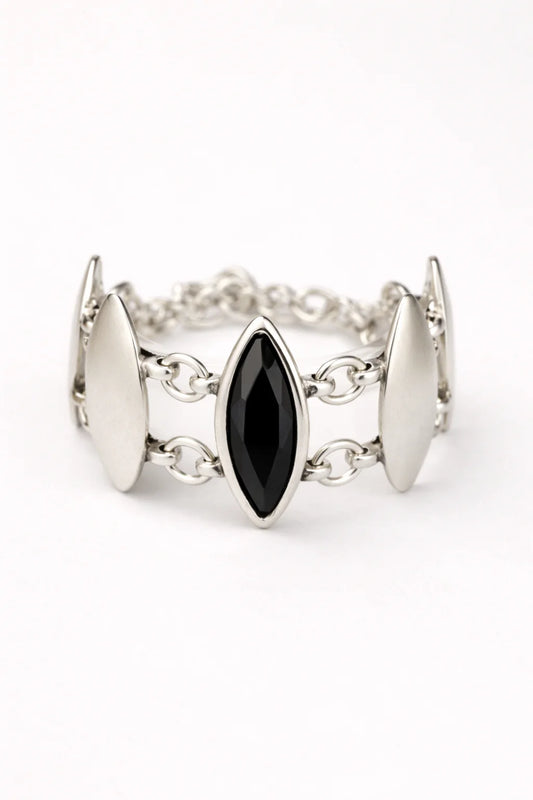 Brazalete Ciclon con presencia elegante