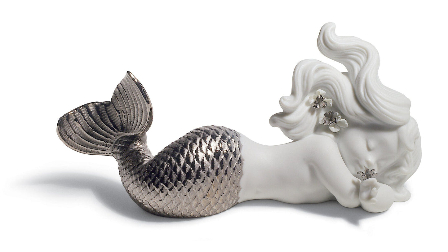01008546 | Figura sirena Soñando con el mar. Lustre plata