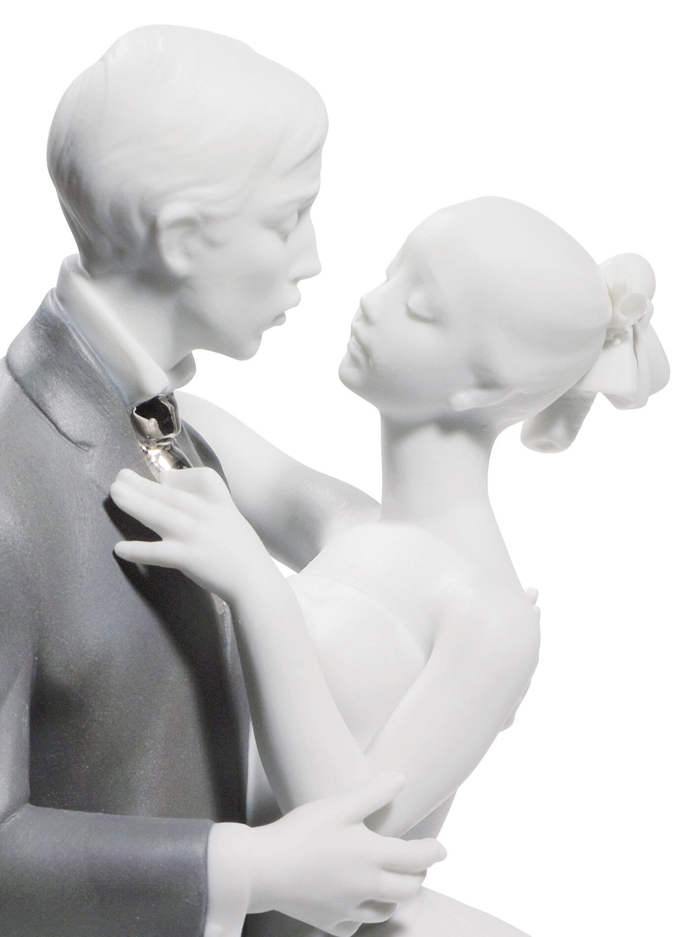 01007193 | Figura pareja El vals de los novios. Lustre plata