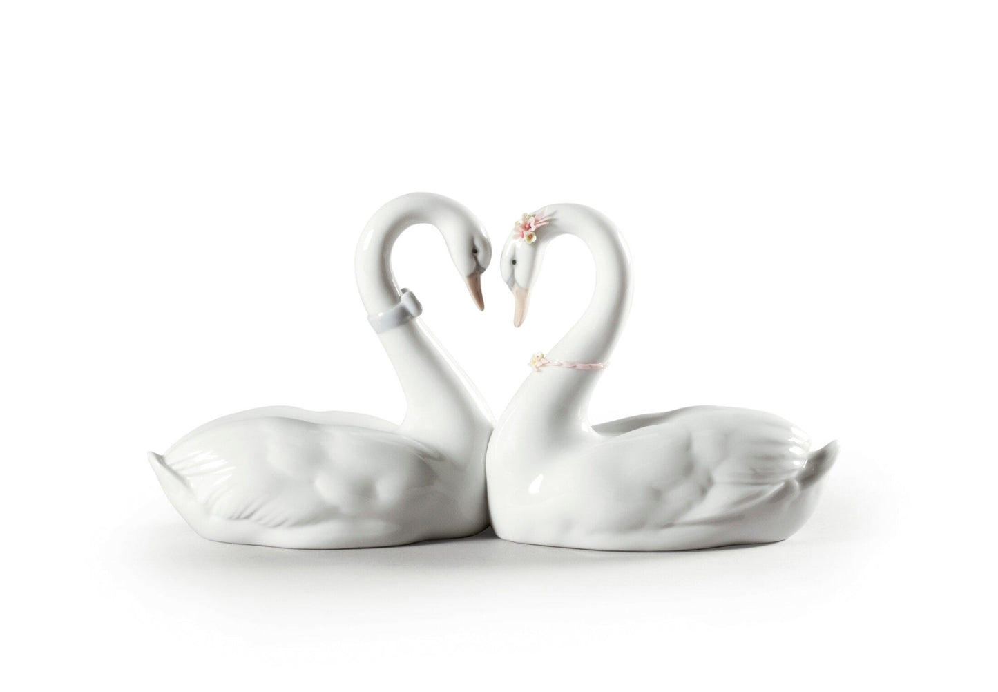 01006585 | Figura cisnes Corazón blanco