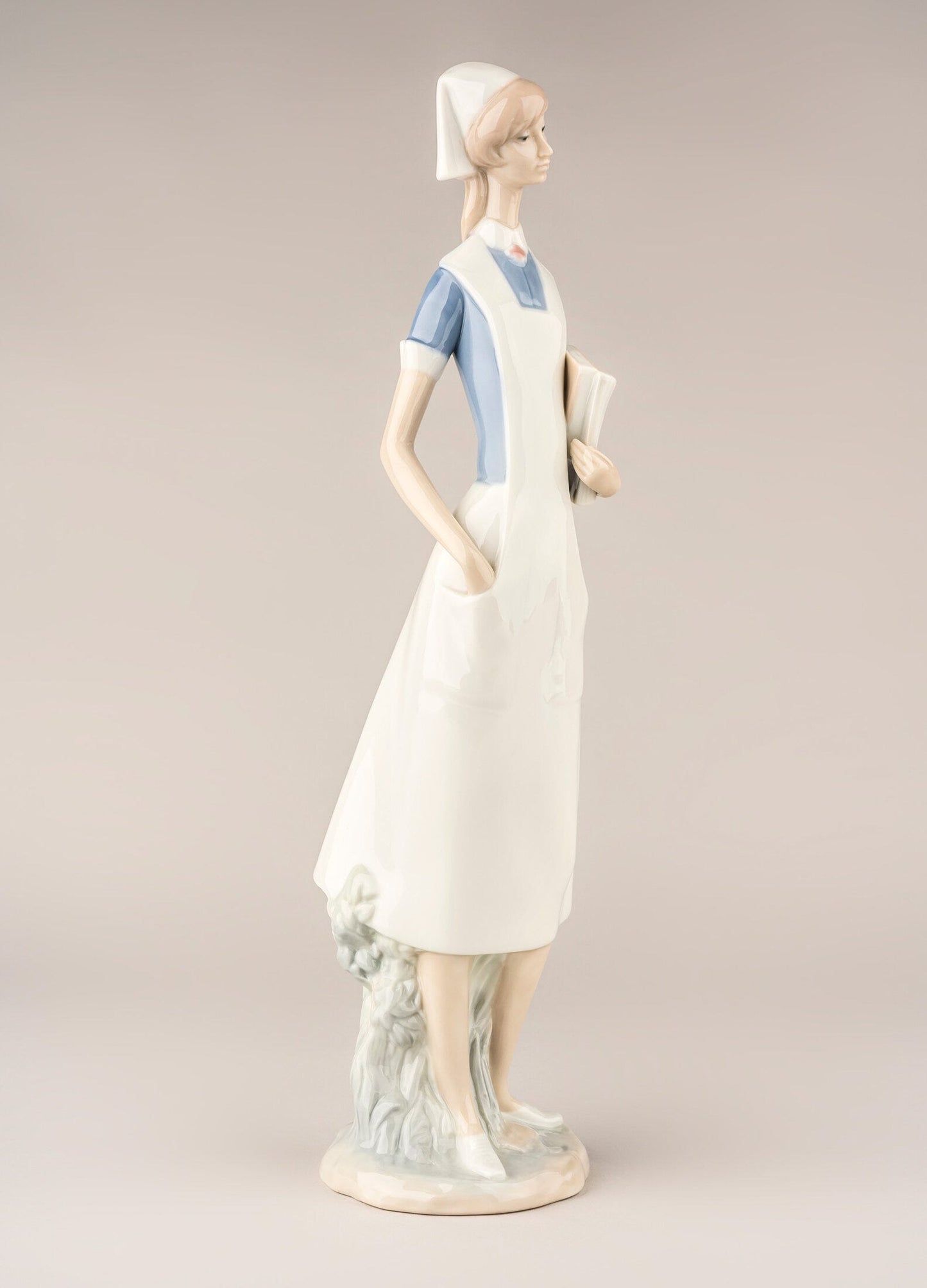 01004603 | Figura Enfermera