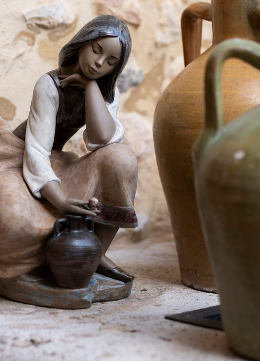 01013525 | Figura Cantarera clásica