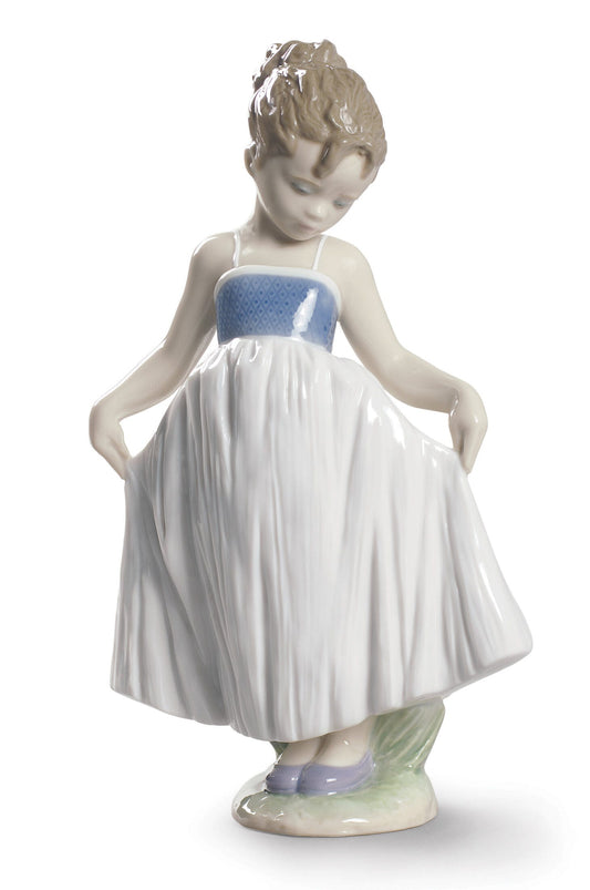 01009172 | Figura niña Mira mi vestido