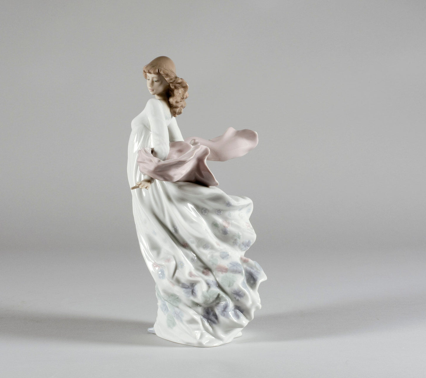 01005898 | Figura mujer Esplendor primaveral