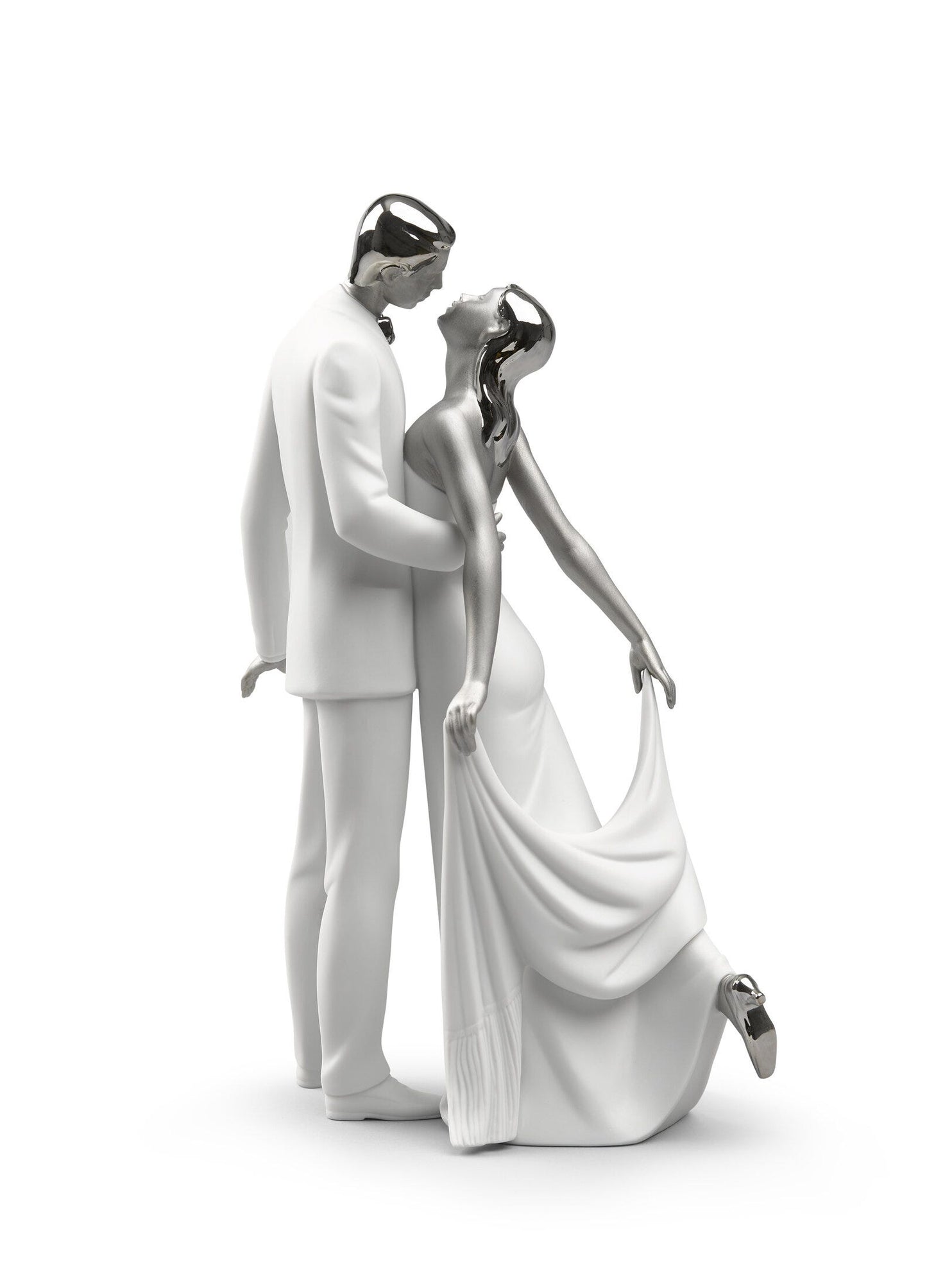 01007045 | Figura joven pareja Feliz aniversario. Lustre plata