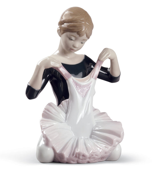 01008771 | Figura niña El traje para el debut