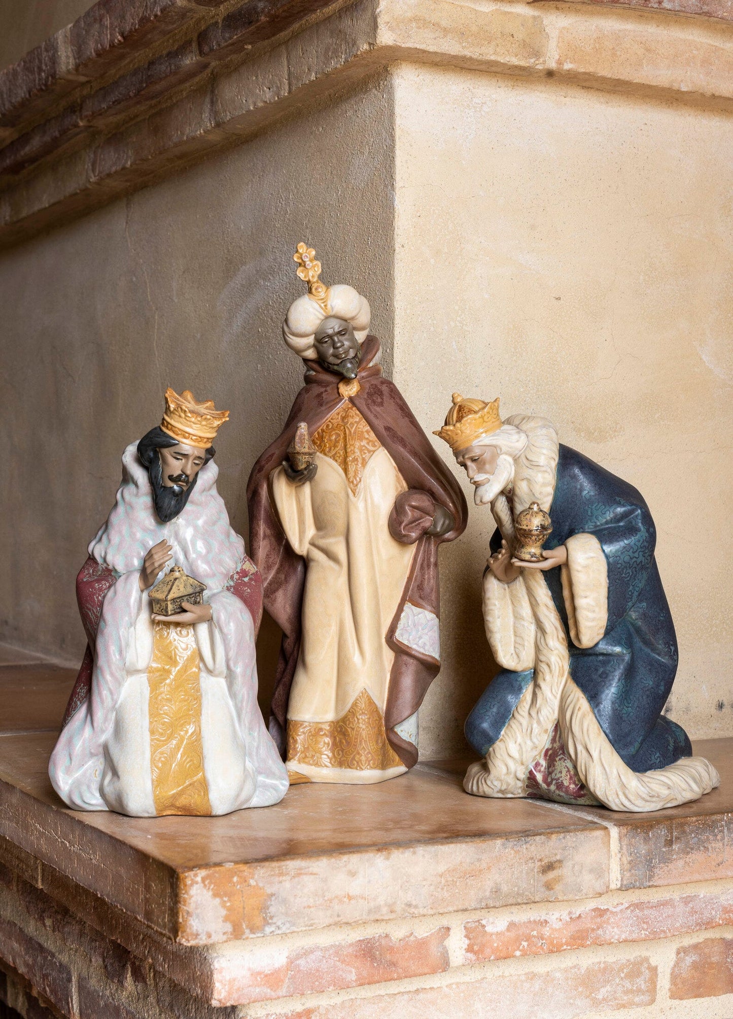01012278 | Figura Rey Melchor en Belén. Gres