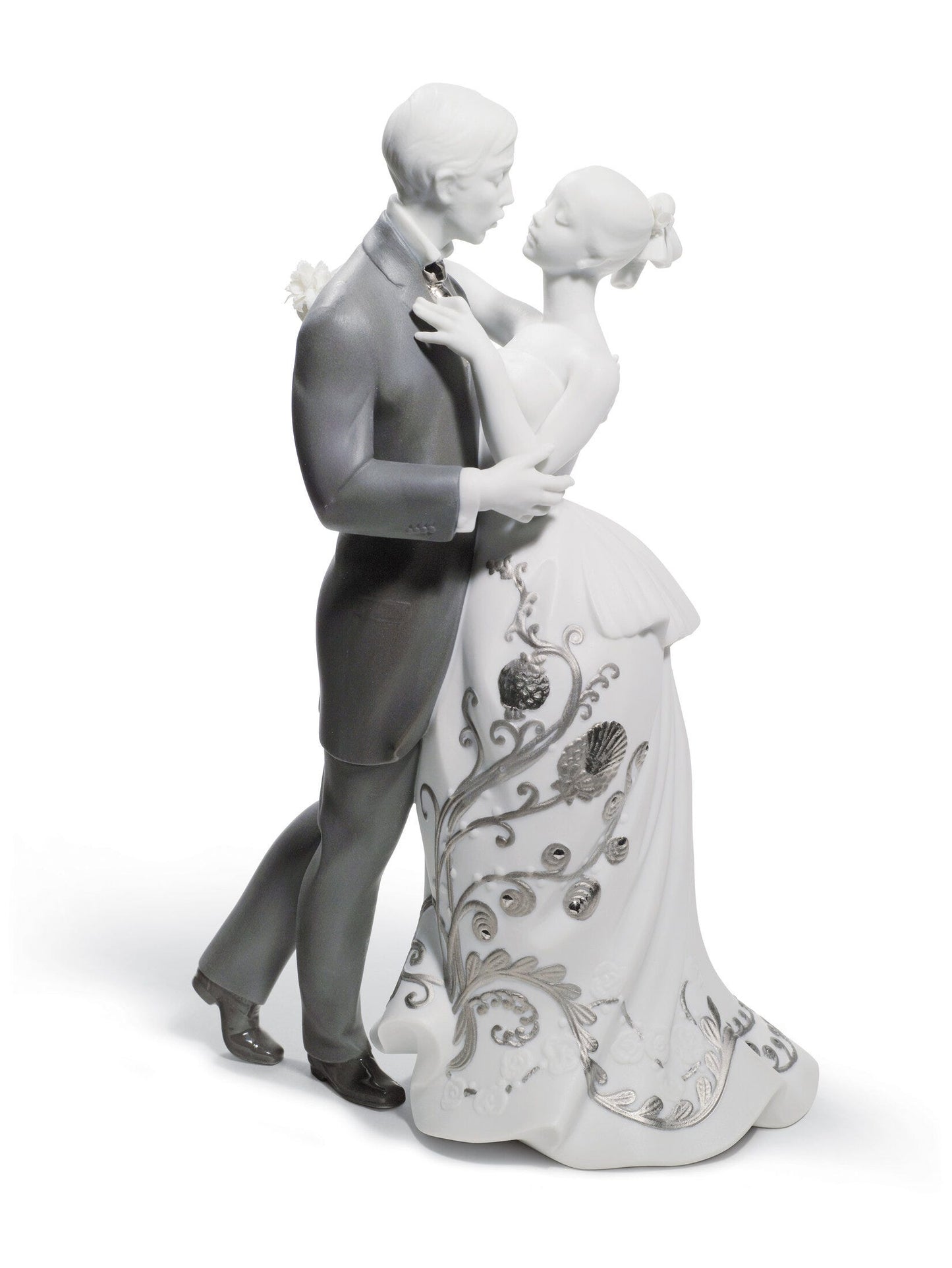 01007193 | Figura pareja El vals de los novios. Lustre plata