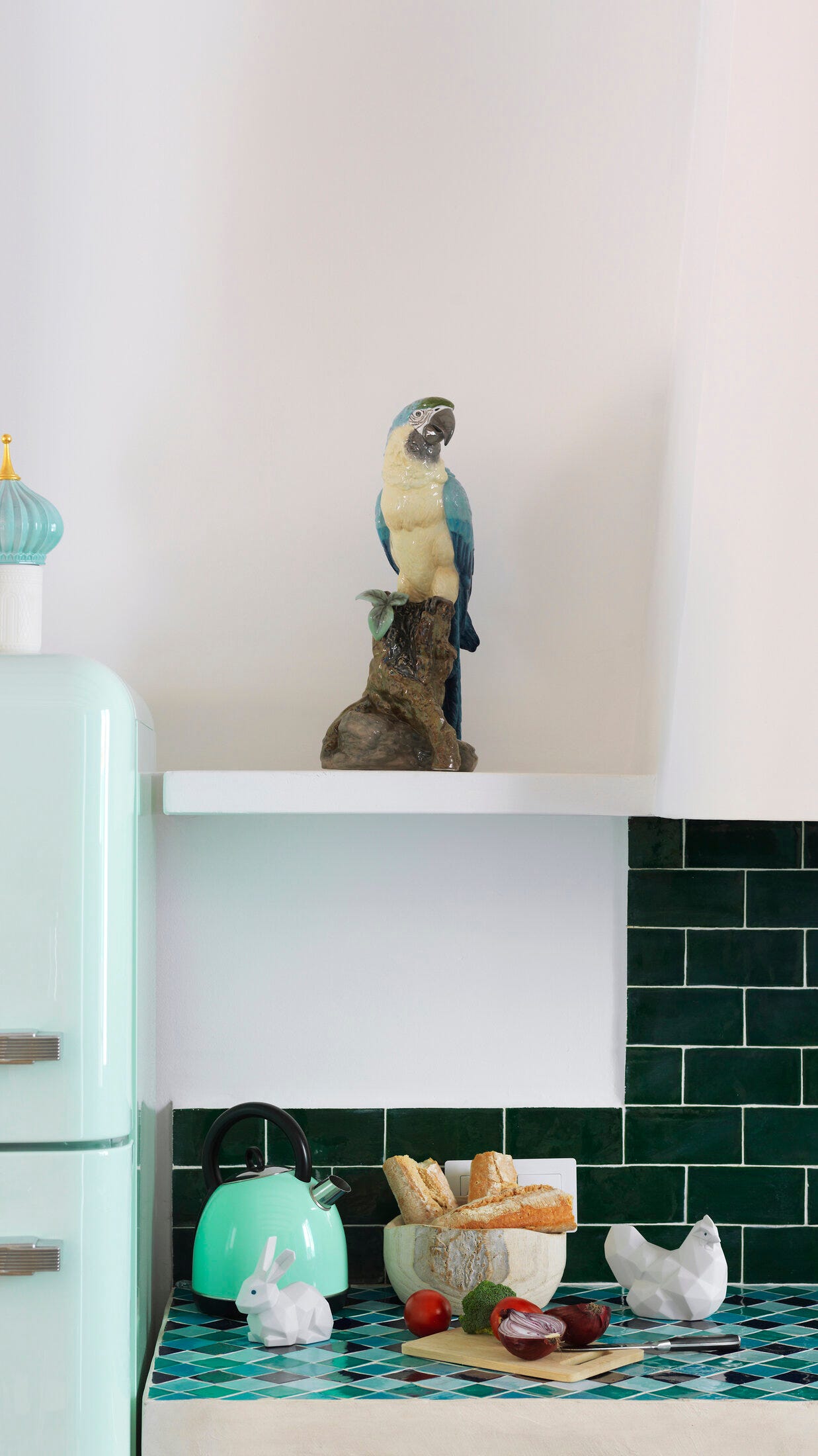 01008388 | Escultura pájaro Guacamayo
