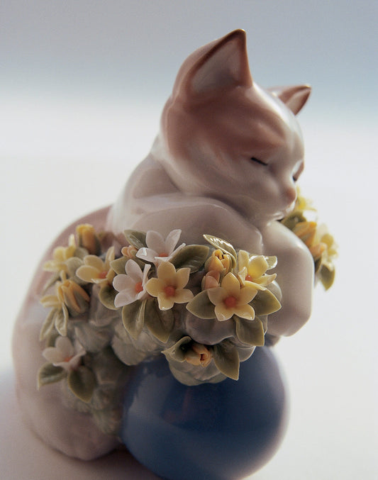 01006567 | Figura Gatito dormilón