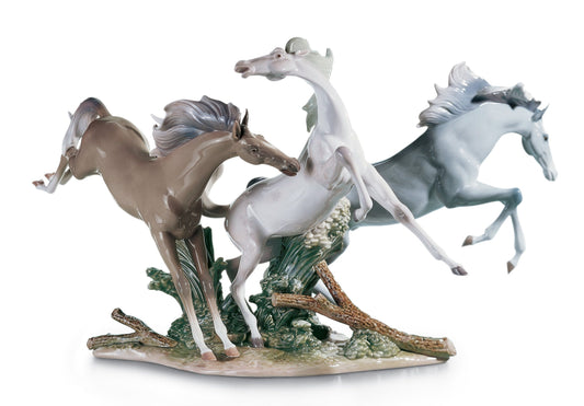 01001420 | Escultura Caballos en libertad