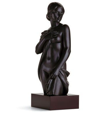 01013028 | Desnudo con manto
