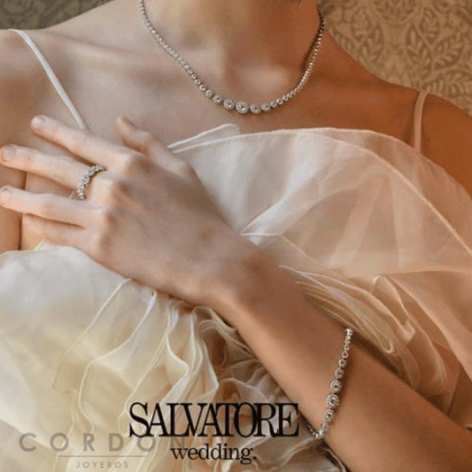 Pulsera elegante de plata