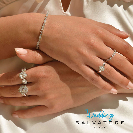 Anillo de plata con circonitas