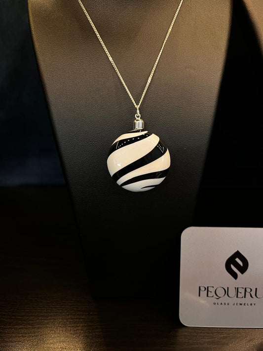 Colgante Luna Blanco y Negro de Cristal de Borosilicato