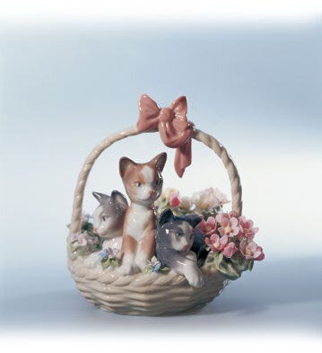 01001444 | CESTA CON GATITOS Y FLORES