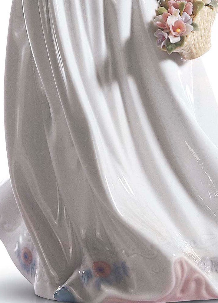 01006783 | Figura mujer Brisa romántica