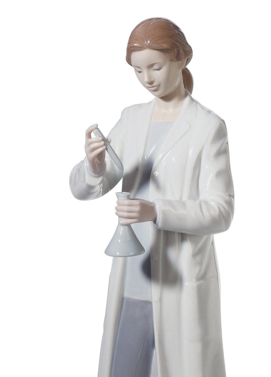 01008152 | Figura científica En el laboratorio