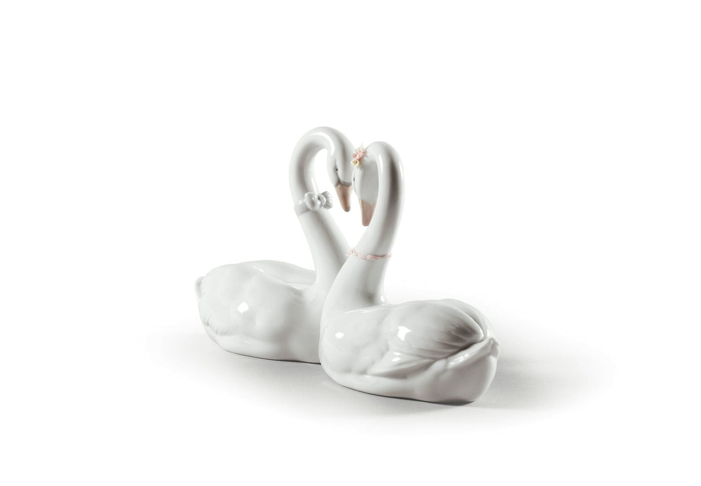 01006585 | Figura cisnes Corazón blanco