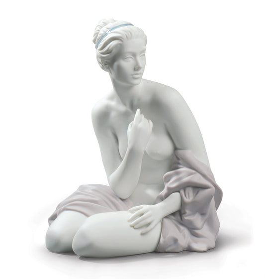 01009157 | Figura Bañista sentada