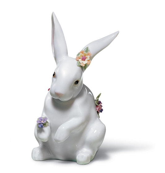 01006100 | Figura Conejito sentado con flores