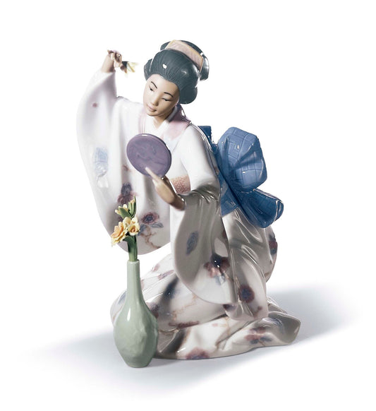 01006748 | Belleza oriental