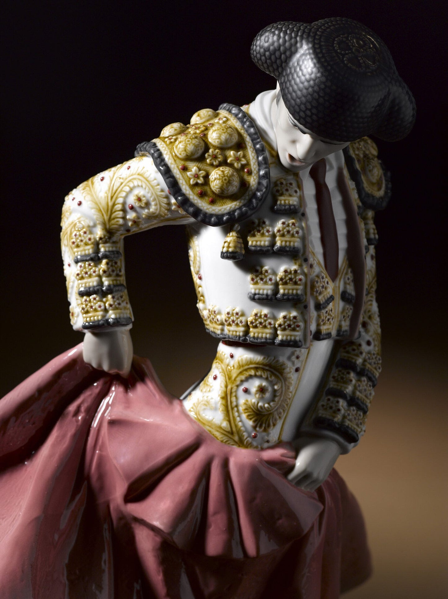 01008711 | Figura Maestro torero. Traje blanco
