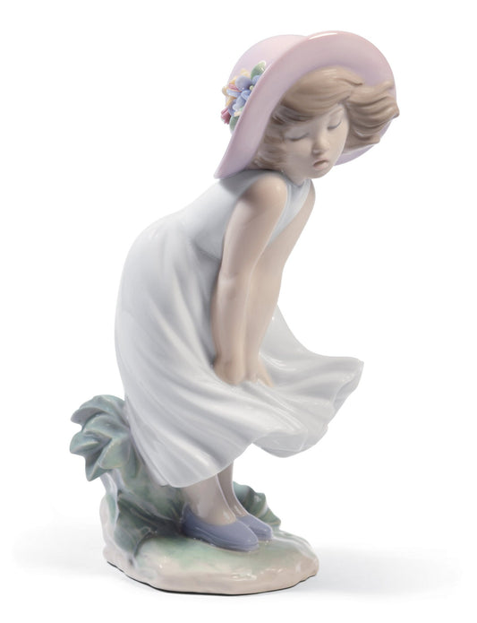 01008630 | Figura niña Pequeña Marilyn apurada